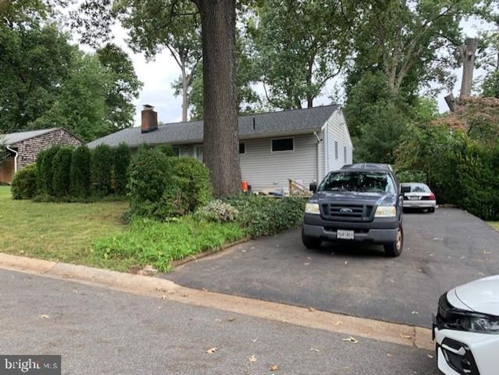 112 ROLLING RD E, Gaithersburg, MD 20877
