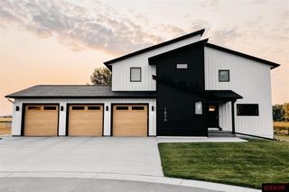 1836 Indigo Trail, Mankato, MN 56001