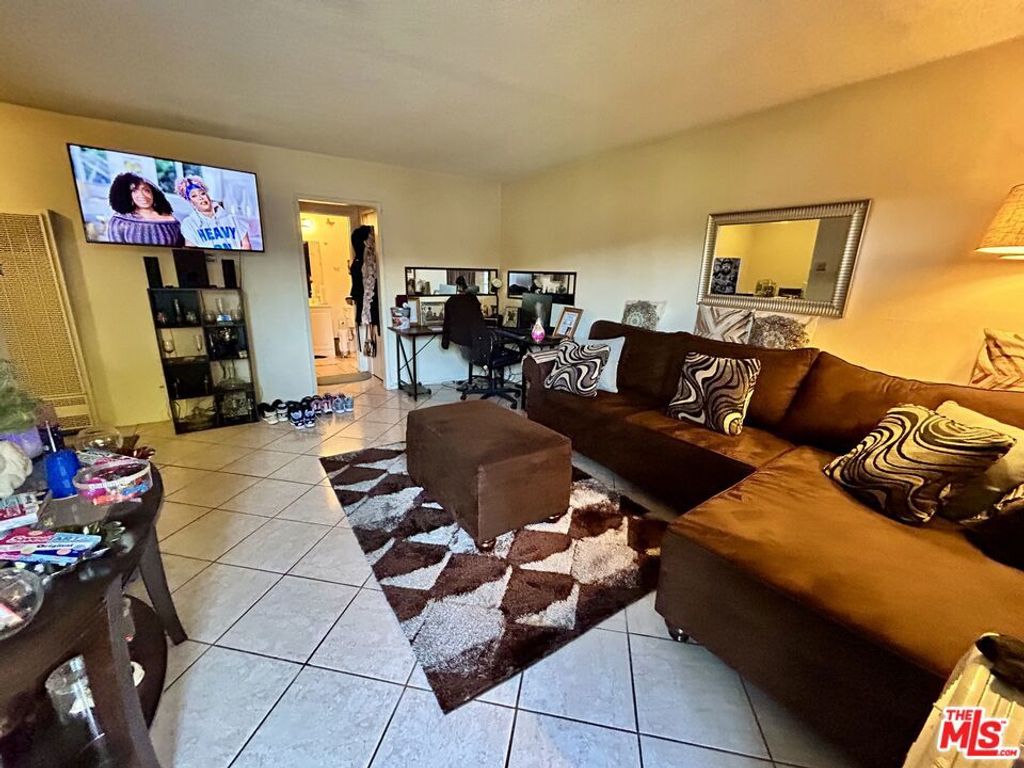 property-img