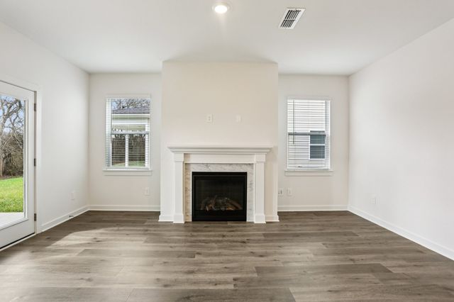 7727 Danswerk Dr, Murfreesboro, TN 37129