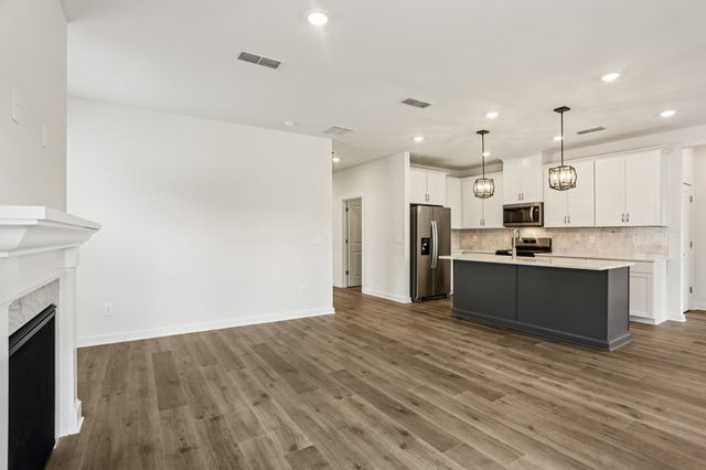 7727 Danswerk Dr, Murfreesboro, TN 37129