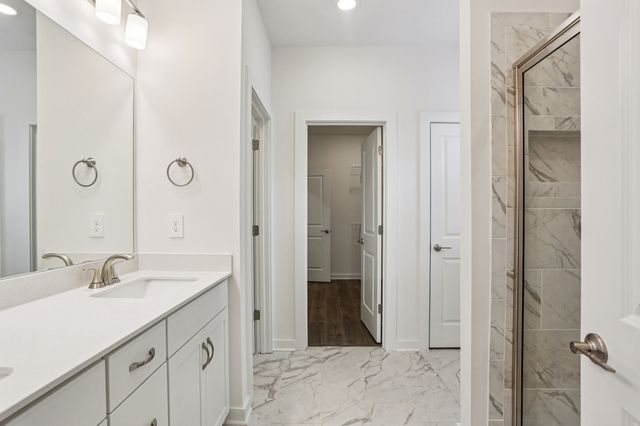 7727 Danswerk Dr, Murfreesboro, TN 37129