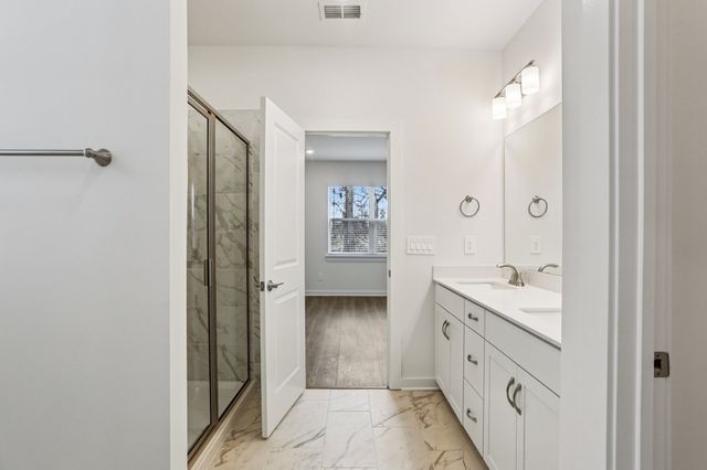 7727 Danswerk Dr, Murfreesboro, TN 37129