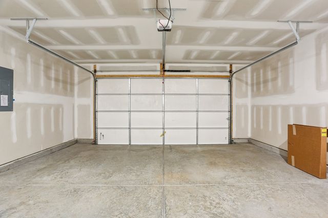 7727 Danswerk Dr, Murfreesboro, TN 37129