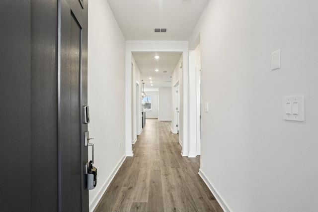 7727 Danswerk Dr, Murfreesboro, TN 37129