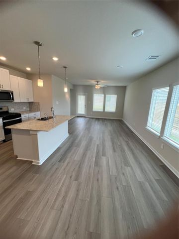1722 Cayden Oak, Conroe, TX 77304