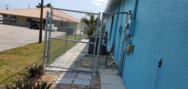 9 SE 15th AVE, Cape Coral, FL 33990