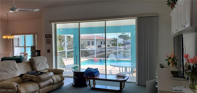 9 SE 15th AVE, Cape Coral, FL 33990