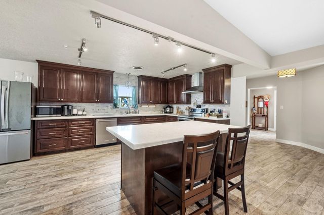 1539 Sterling Drive, Baytown, TX 77523