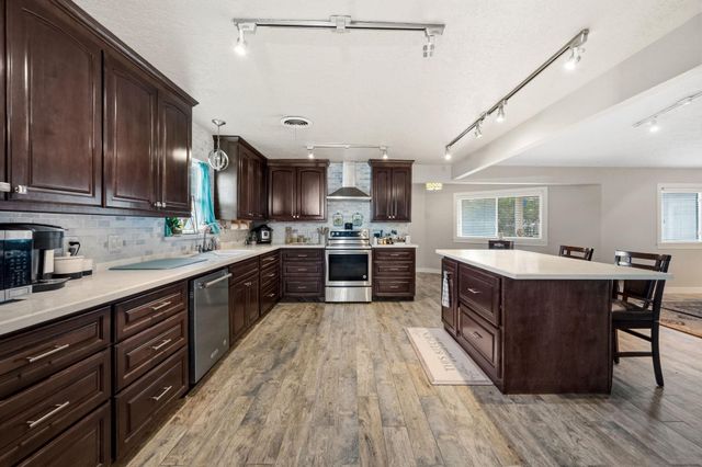 1539 Sterling Drive, Baytown, TX 77523