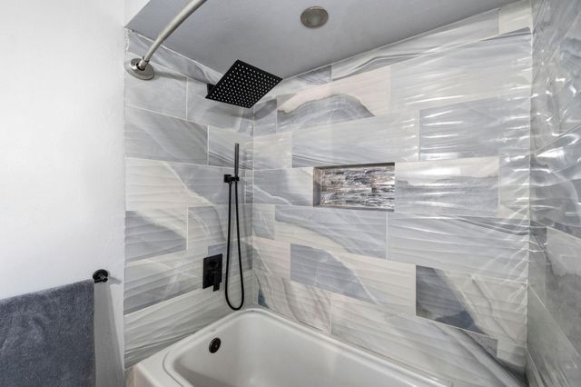 1539 Sterling Drive, Baytown, TX 77523