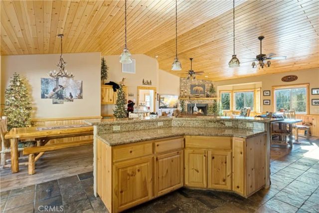 43628 Yosemite Drive, Big Bear Lake, CA 92315