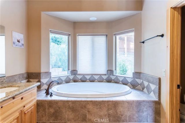 43628 Yosemite Drive, Big Bear Lake, CA 92315