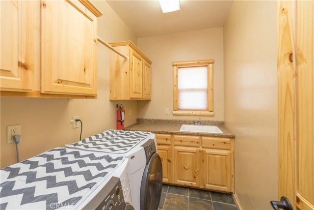 43628 Yosemite Drive, Big Bear Lake, CA 92315