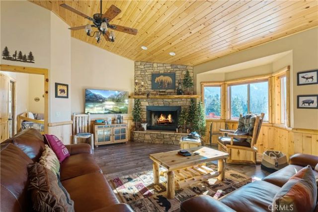 43628 Yosemite Drive, Big Bear Lake, CA 92315