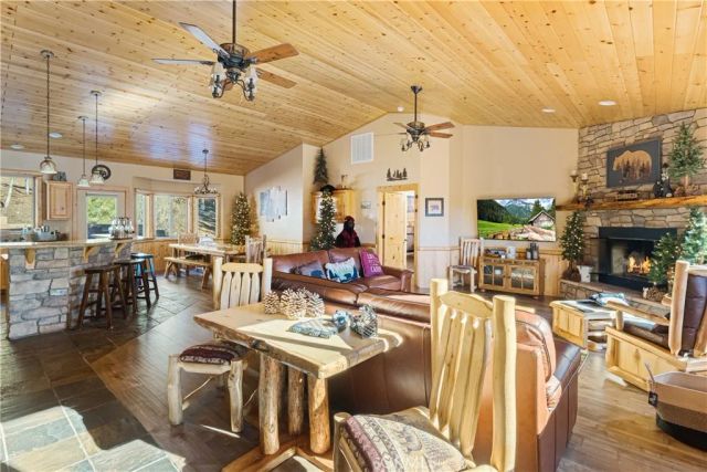 43628 Yosemite Drive, Big Bear Lake, CA 92315