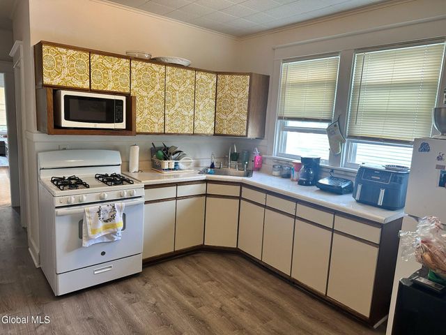 38 Harris Avenue, Albany, NY 12208