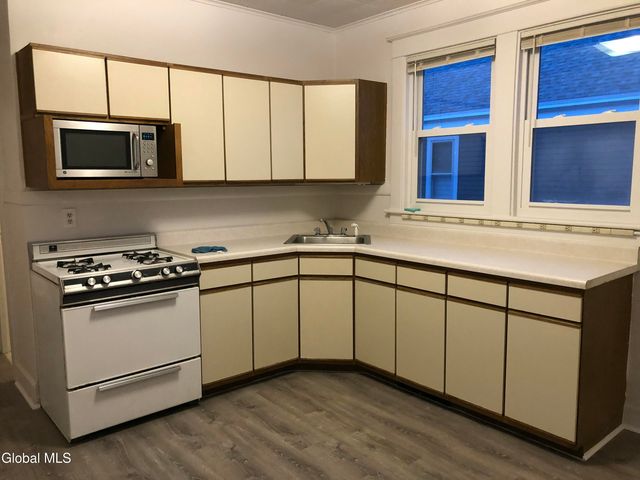 38 Harris Avenue, Albany, NY 12208