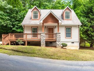 15 Stone Cottage Road, Asheville, NC 28806