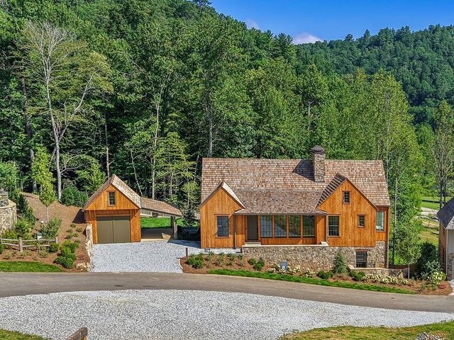 80 Cove View Lane, Clarkesville, GA 30523