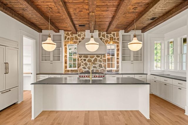80 Cove View Lane, Clarkesville, GA 30523
