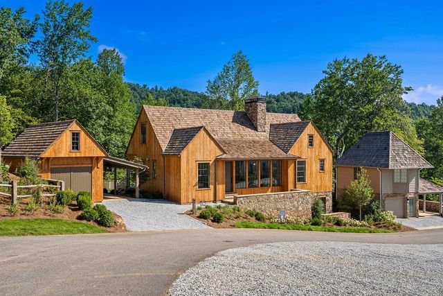 80 Cove View Lane, Clarkesville, GA 30523