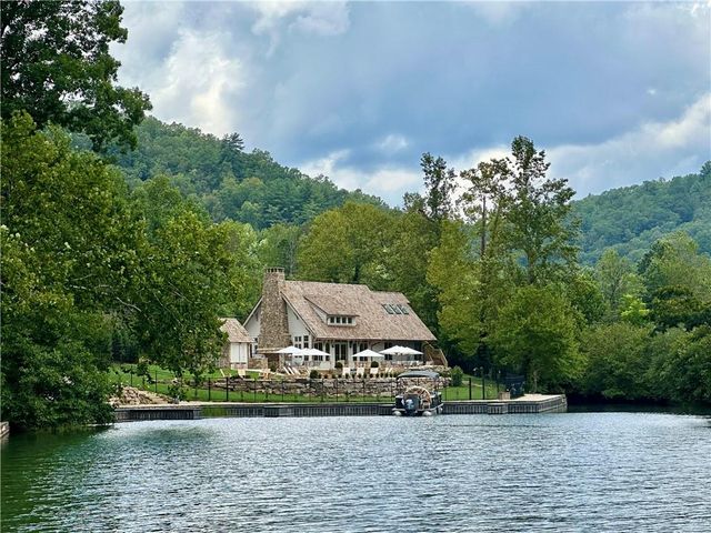 80 Cove View Lane, Clarkesville, GA 30523