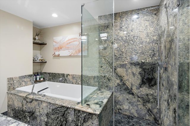7730 BROOKHAVEN Avenue, Darien, IL 60561