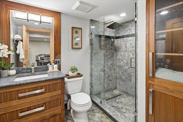 7730 BROOKHAVEN Avenue, Darien, IL 60561