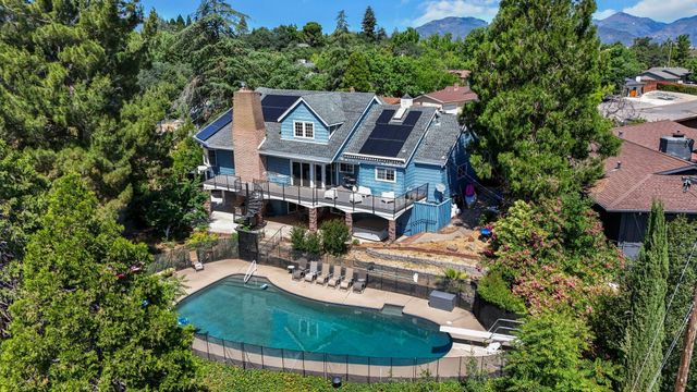 3330 Scenic Drive, Redding, CA 96001