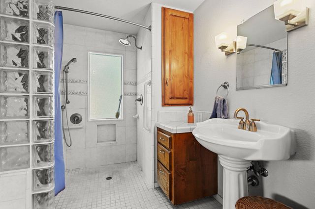 3330 Scenic Drive, Redding, CA 96001