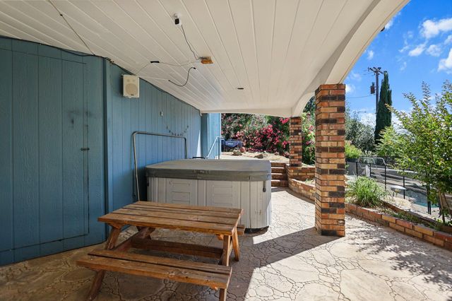 3330 Scenic Drive, Redding, CA 96001