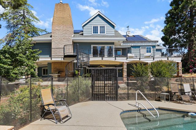 3330 Scenic Drive, Redding, CA 96001