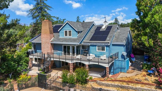 3330 Scenic Drive, Redding, CA 96001