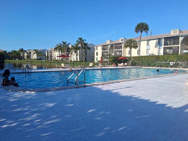 1024 Green Pine Boulevard I, West Palm Beach, FL 33409