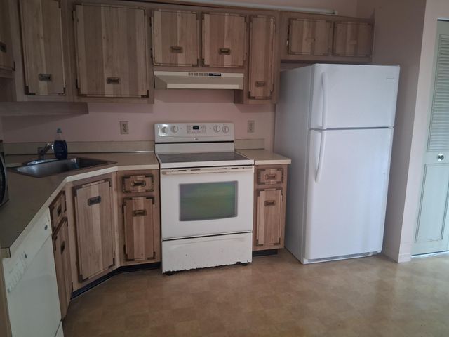 1024 Green Pine Boulevard I, West Palm Beach, FL 33409