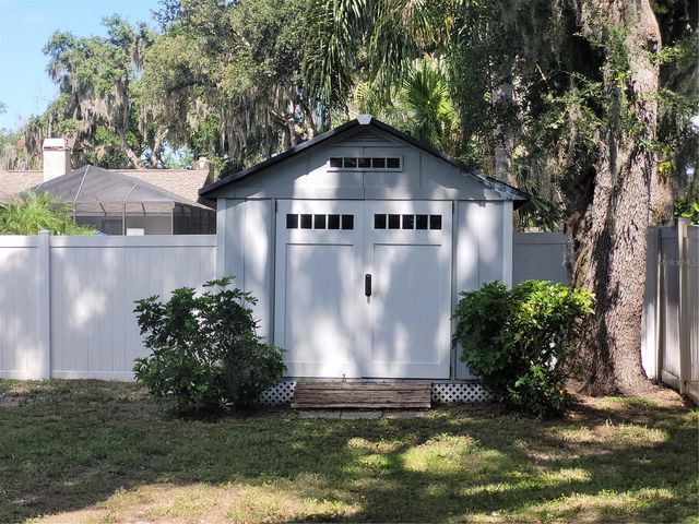 1104 RIFLECREST AVENUE, Valrico, FL 33594
