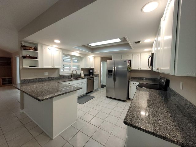 1104 RIFLECREST AVENUE, Valrico, FL 33594