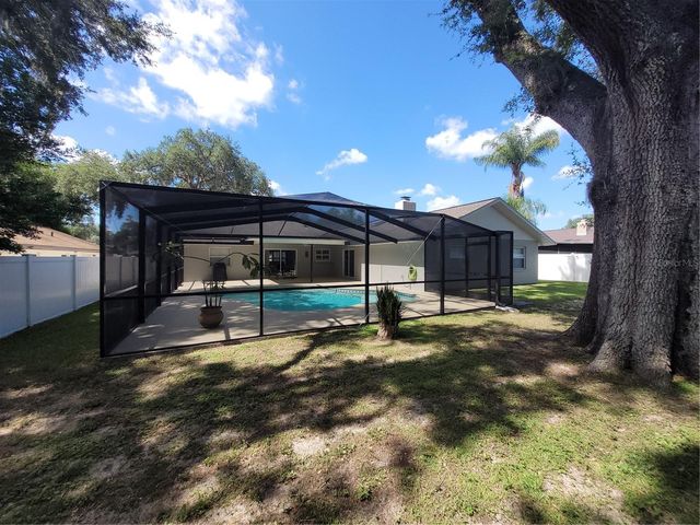 1104 RIFLECREST AVENUE, Valrico, FL 33594