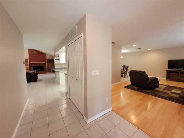 1104 RIFLECREST AVENUE, Valrico, FL 33594