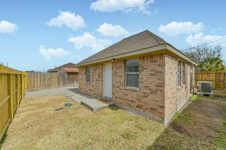 102 1/2 Avenue D, South Houston, TX 77587