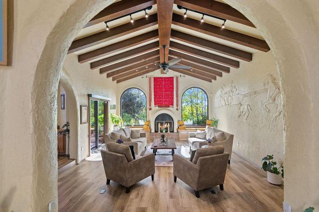 10722 Rawles Rd, Oakdale, CA 95361