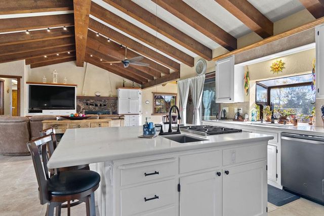 10722 Rawles Rd, Oakdale, CA 95361