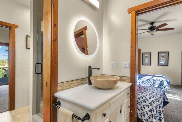 10722 Rawles Rd, Oakdale, CA 95361