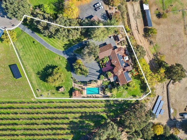 10722 Rawles Rd, Oakdale, CA 95361