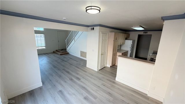 8413 Blazing Sun Avenue, Las Vegas, NV 89129