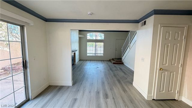 8413 Blazing Sun Avenue, Las Vegas, NV 89129