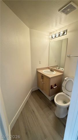 8413 Blazing Sun Avenue, Las Vegas, NV 89129