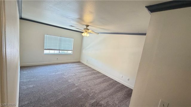 8413 Blazing Sun Avenue, Las Vegas, NV 89129