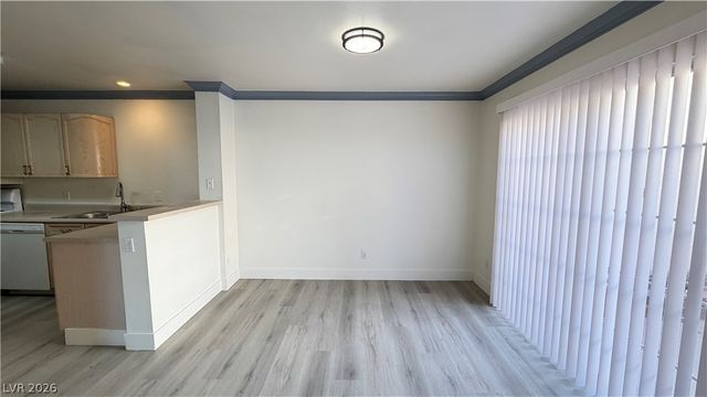 8413 Blazing Sun Avenue, Las Vegas, NV 89129